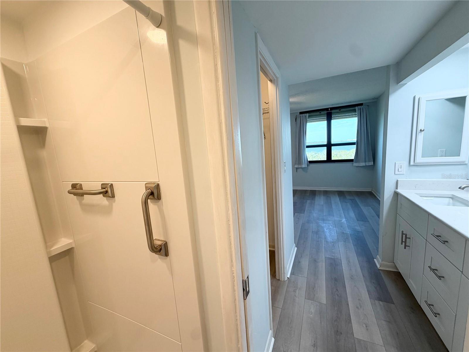 Image 18 of 34 For 2617 Cove Cay Drive 407