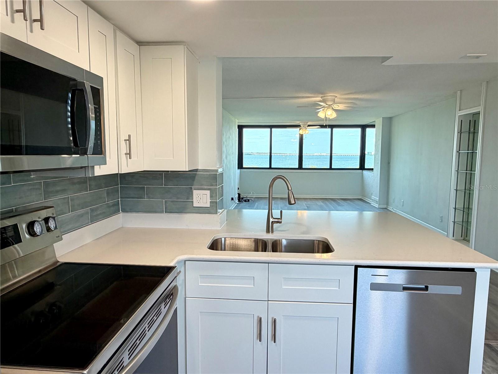 Image 6 of 34 For 2617 Cove Cay Drive 407