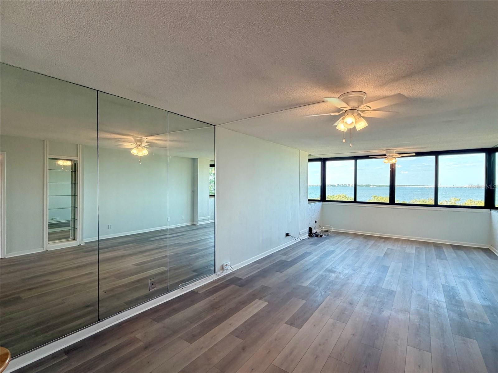 Image 8 of 34 For 2617 Cove Cay Drive 407