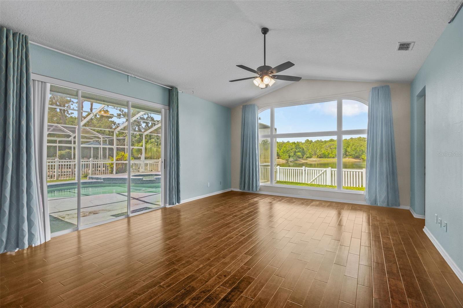 Image 18 of 36 For 8739 Ashworth Drive