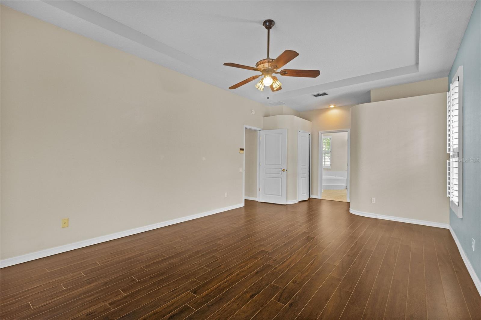 Image 22 of 36 For 8739 Ashworth Drive