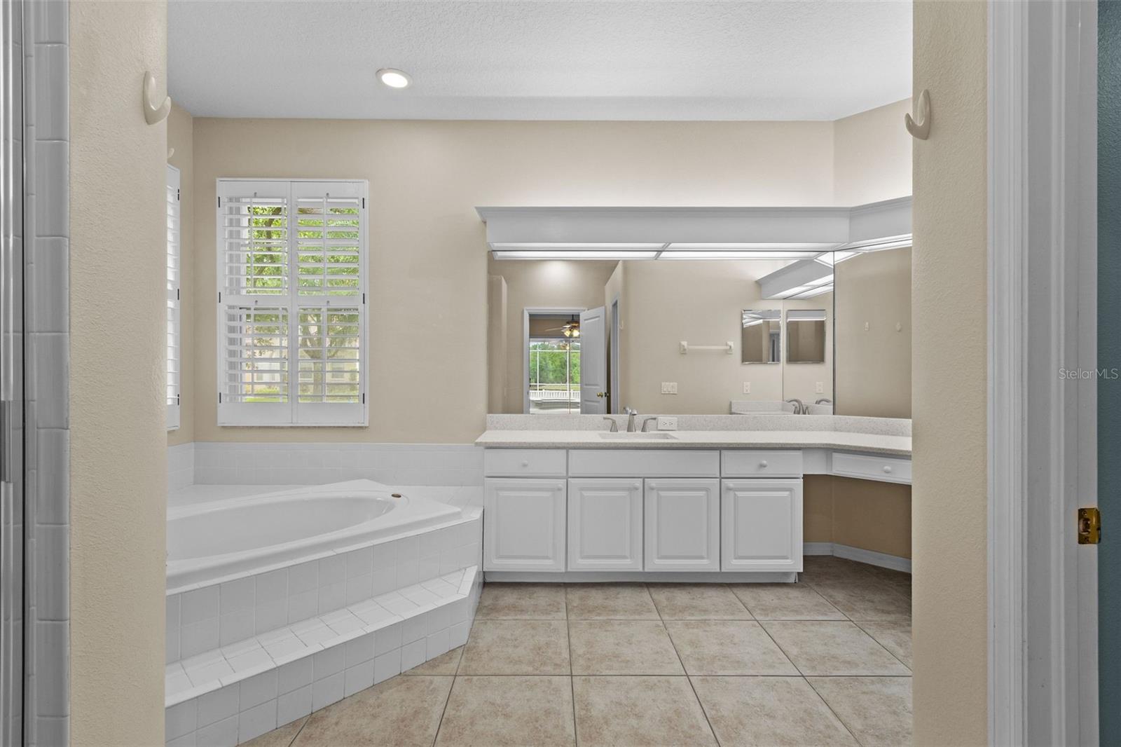 Image 25 of 36 For 8739 Ashworth Drive
