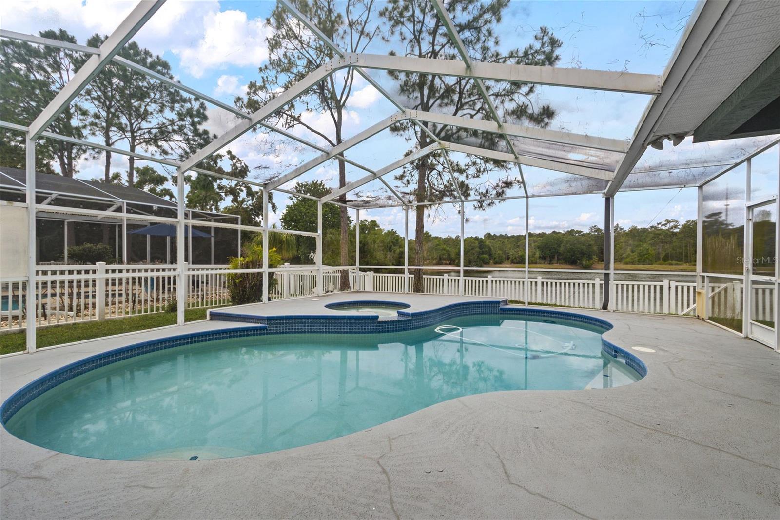 Image 7 of 36 For 8739 Ashworth Drive