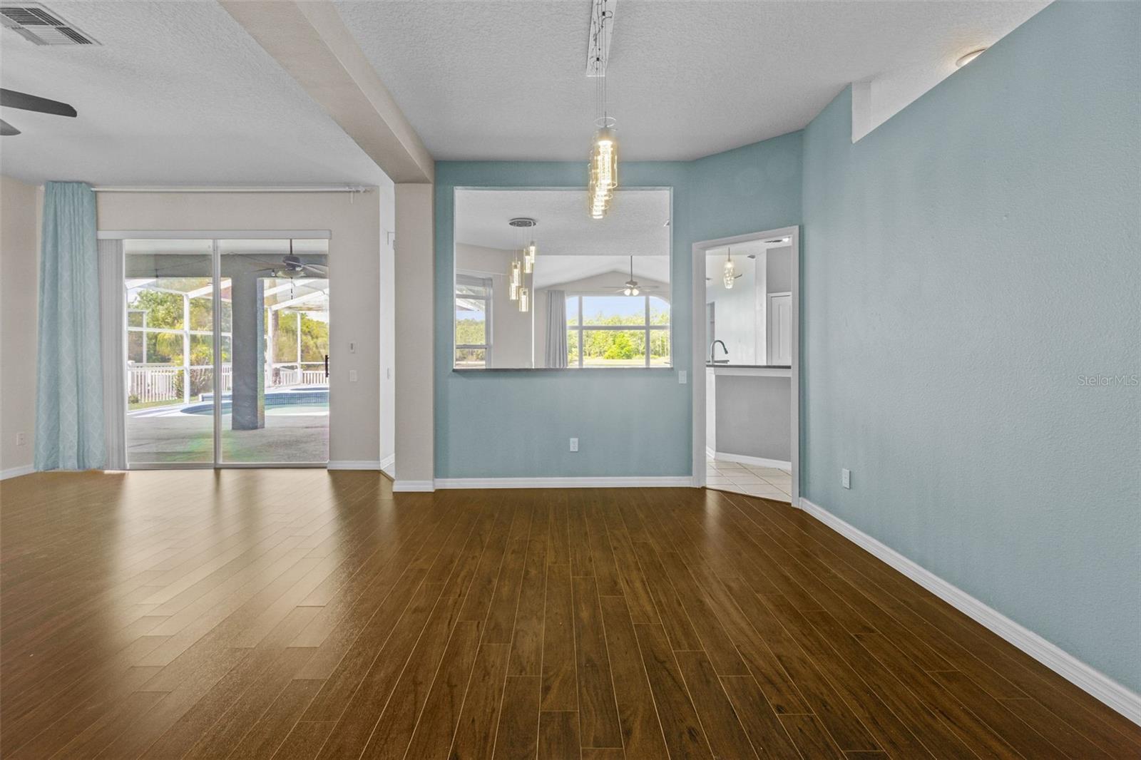 Image 9 of 36 For 8739 Ashworth Drive