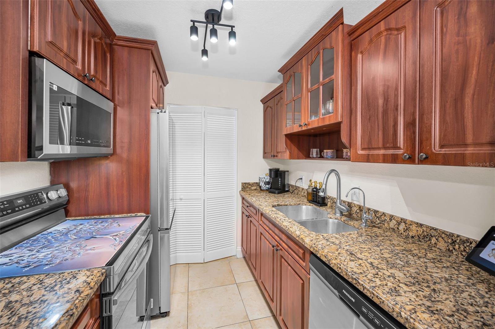 Image 11 of 41 For 455 Alt 19 S 83