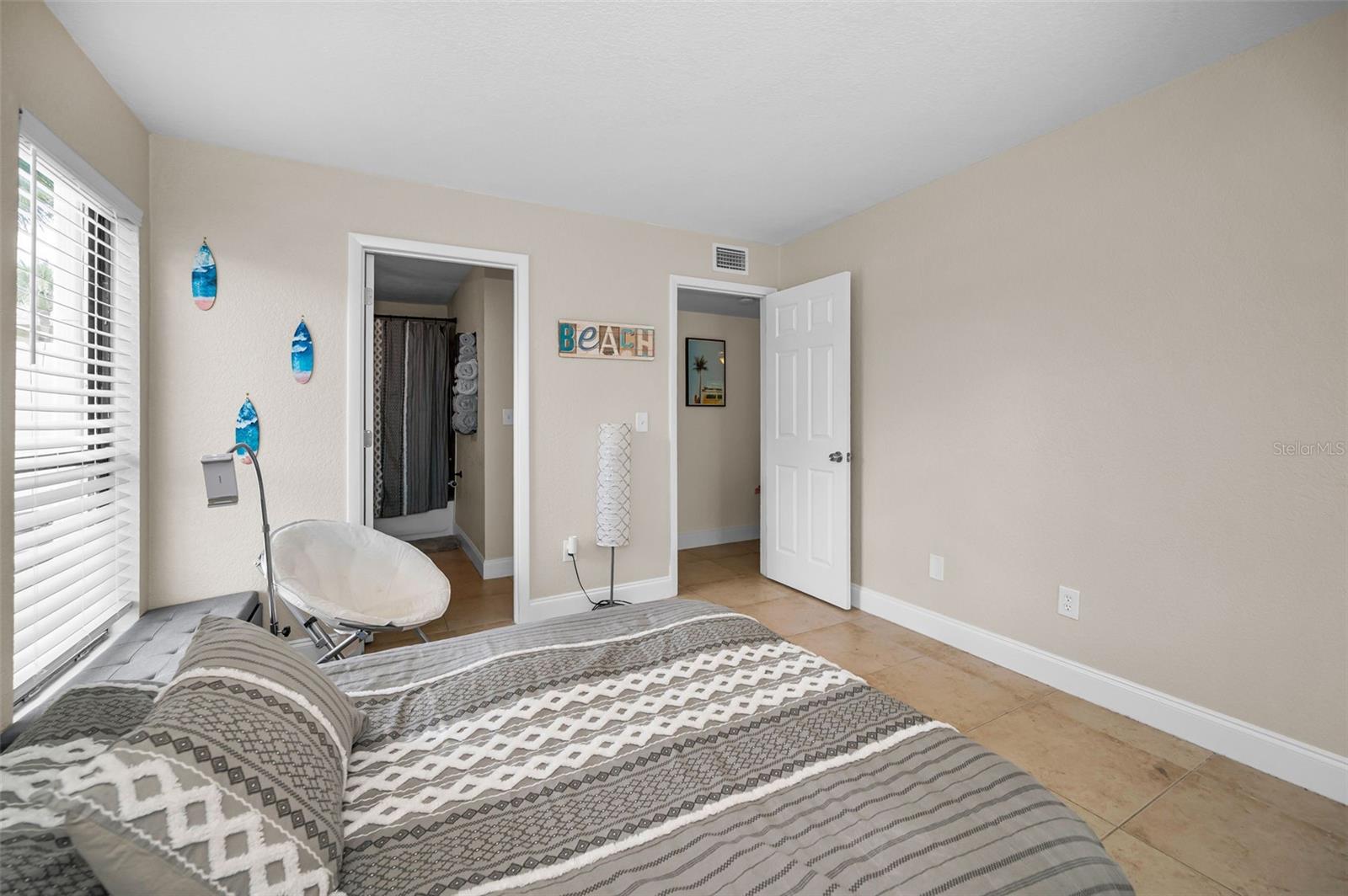 Image 18 of 41 For 455 Alt 19 S 83