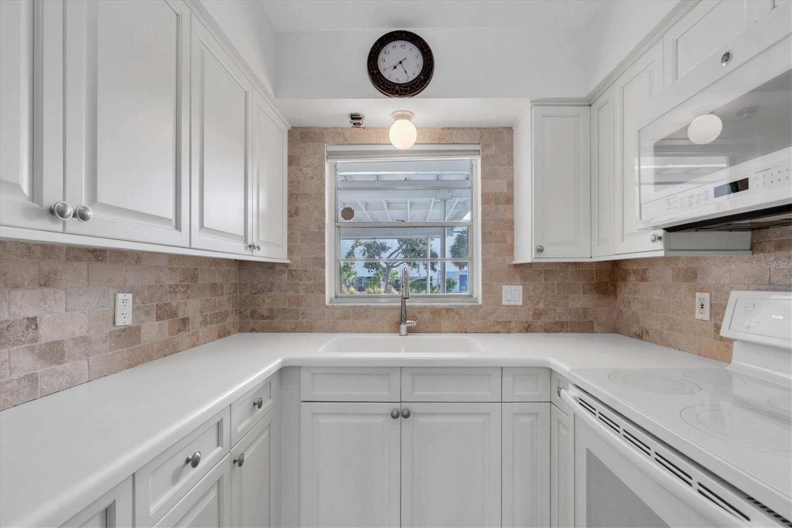 Image 16 of 30 For 3717 46th Avenue S 6