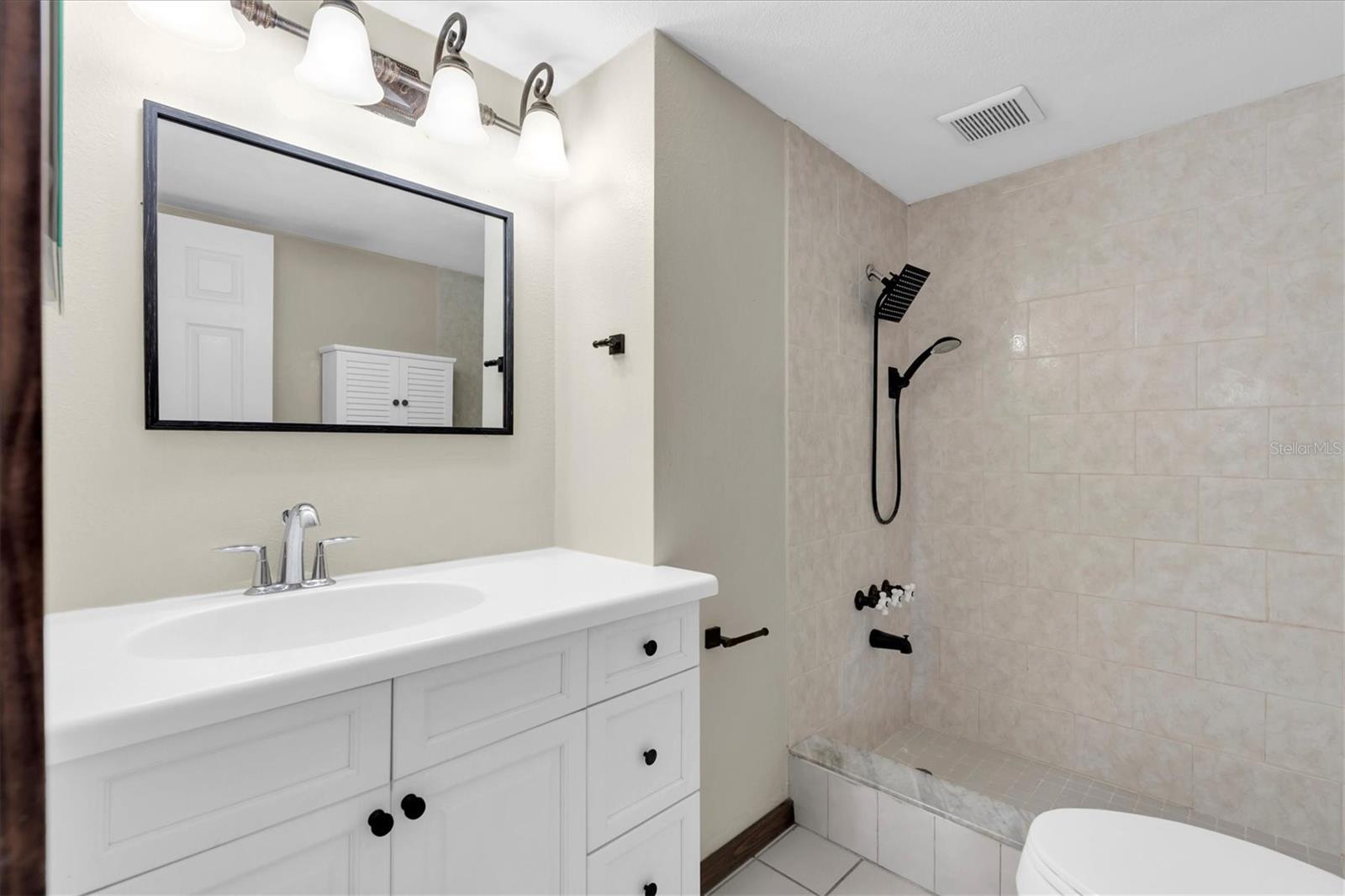 Image 17 of 30 For 3717 46th Avenue S 6