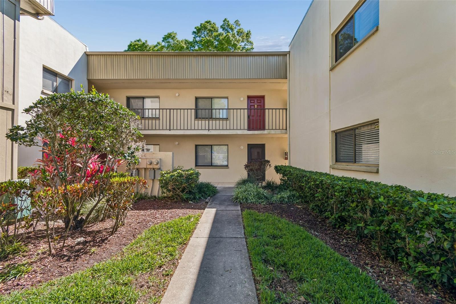 Image 5 of 100 For 3300 Fox Chase Circle N 202