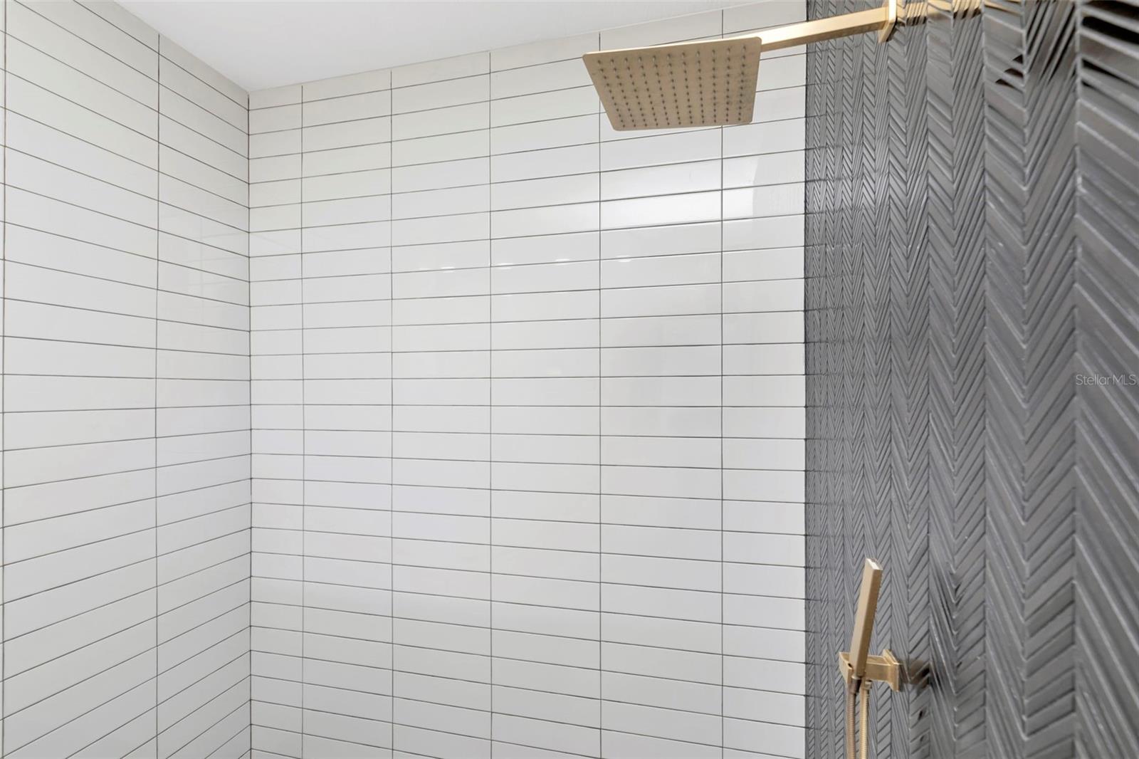 Listing photo id 23 for 12012 Northumberland Drive