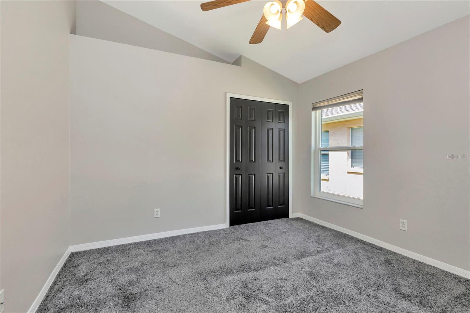 Listing photo id 27 for 12012 Northumberland Drive