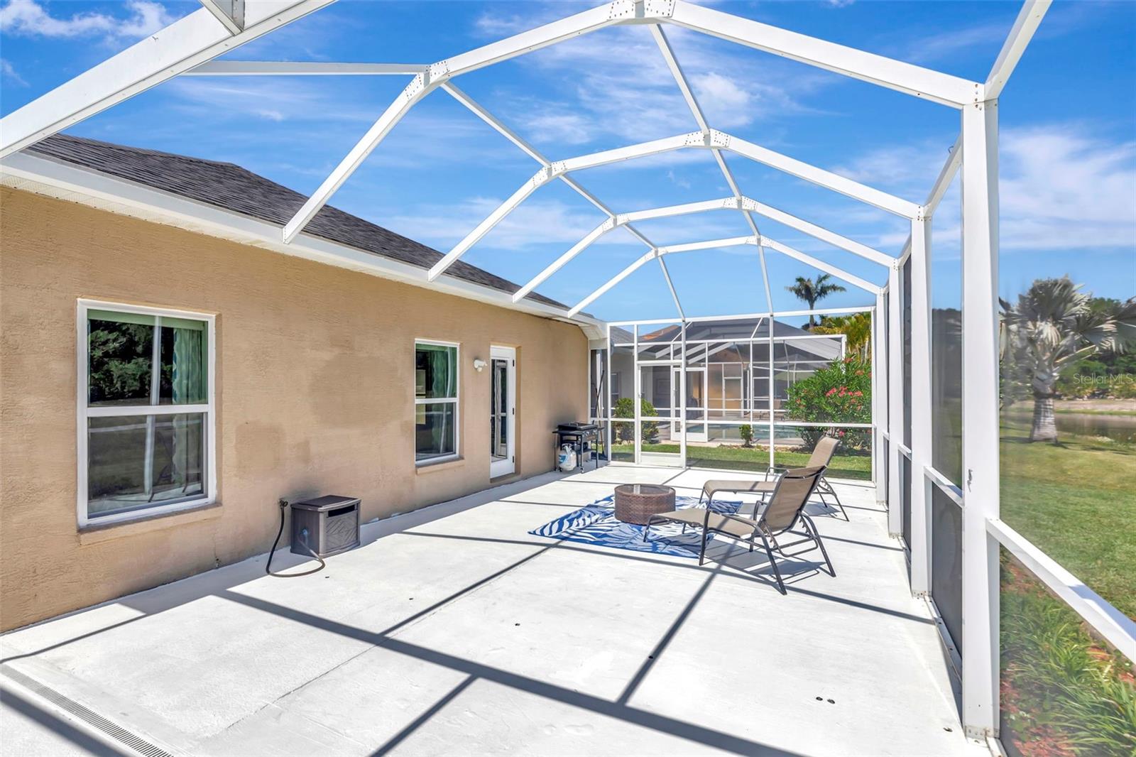 Listing photo id 31 for 12012 Northumberland Drive