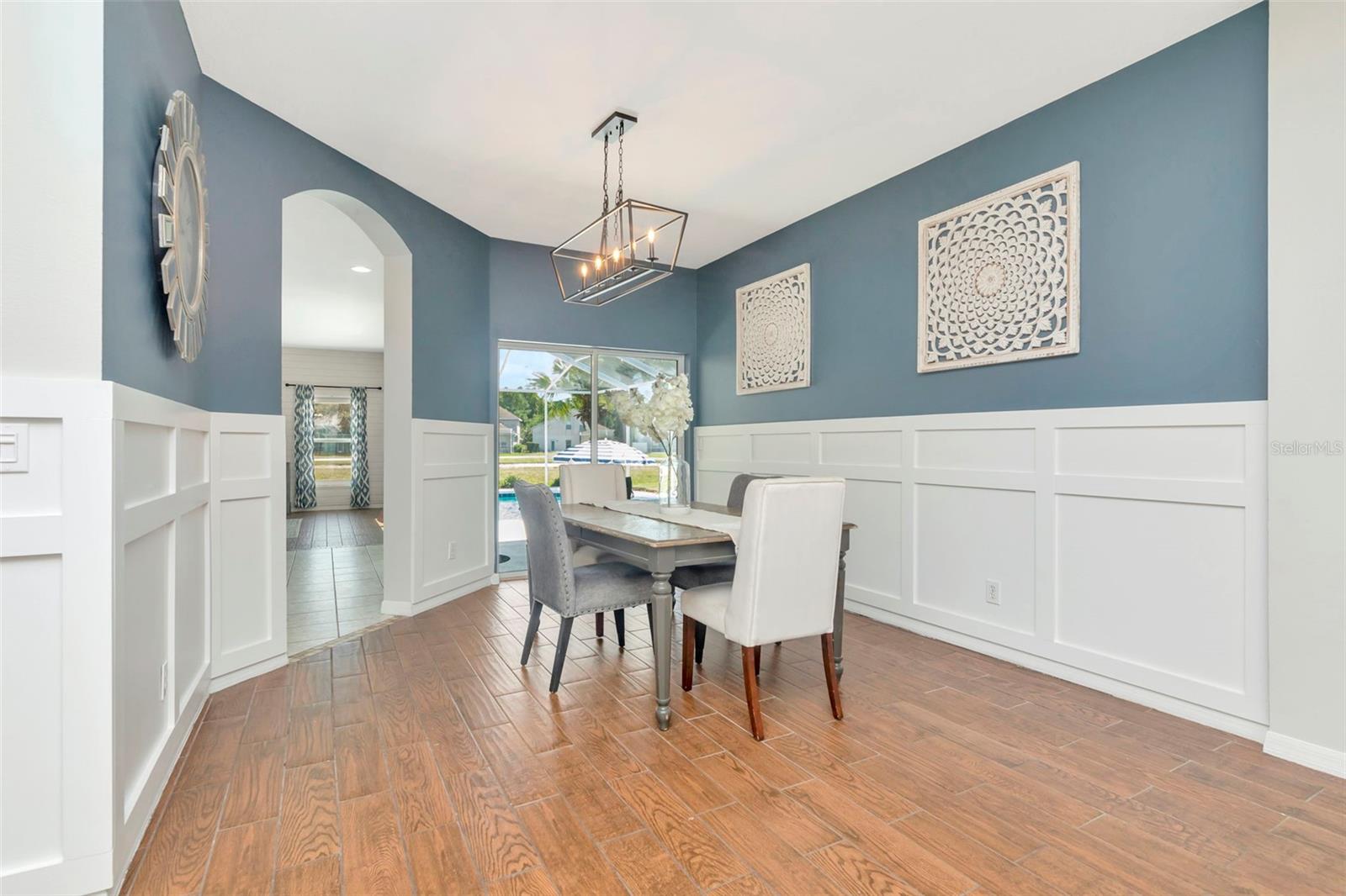 Listing photo id 5 for 12012 Northumberland Drive