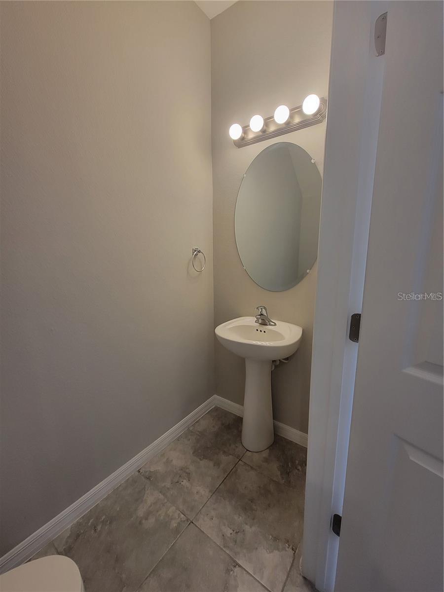 Image 4 of 17 For 7113 Grand Elm Drive