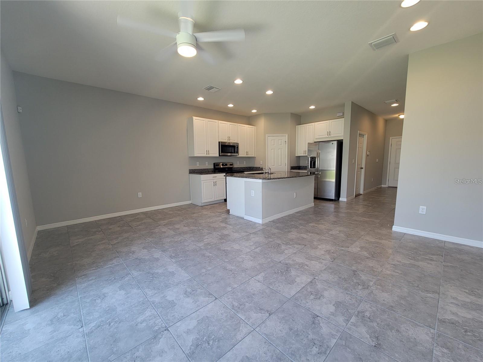 Image 5 of 17 For 7113 Grand Elm Drive