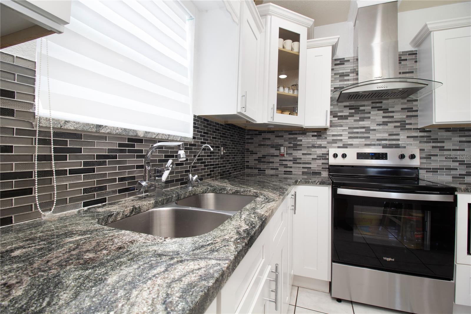 Image 22 of 34 For 6914 N Himes Ave