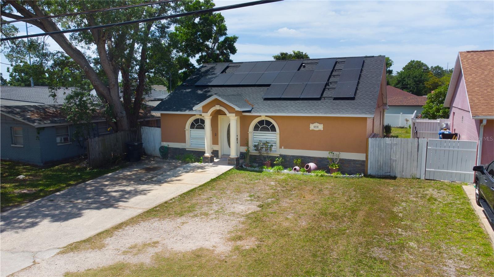 Image 4 of 34 For 6914 N Himes Ave