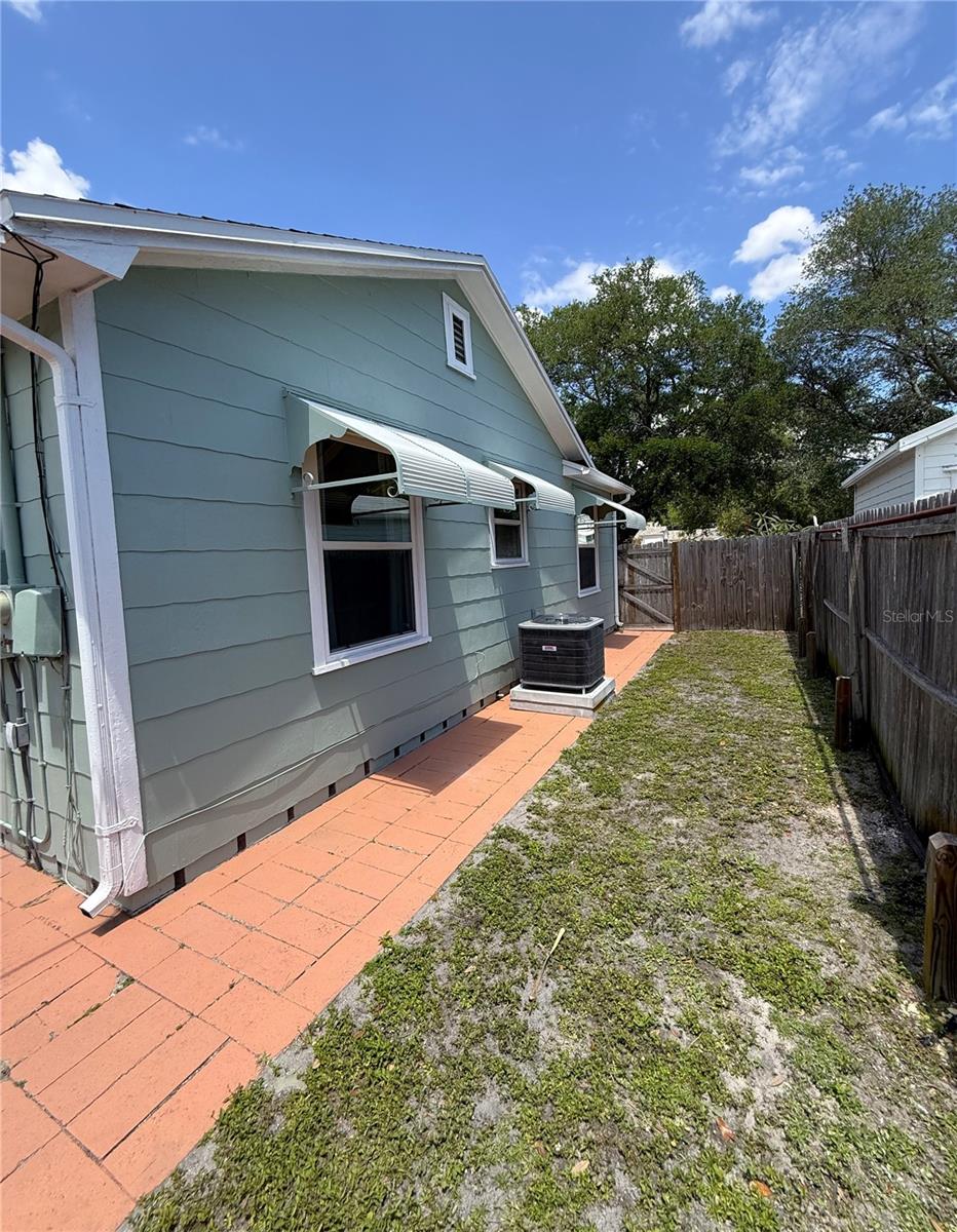 Image 16 of 18 For 4424 1st Avenue N