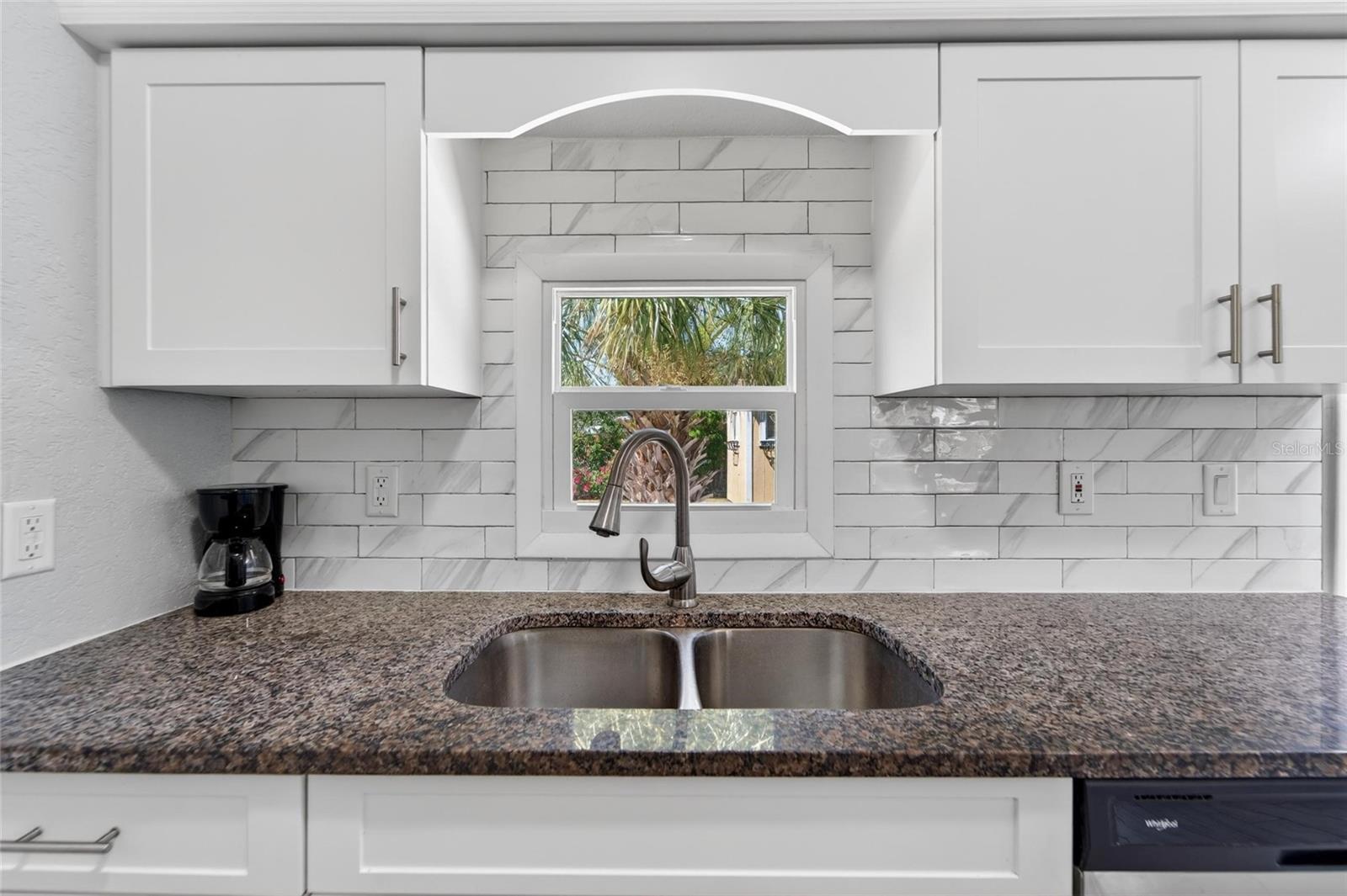 Image 13 of 42 For 10353 110th Avenue