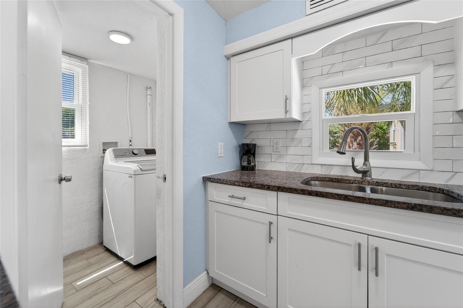 Image 15 of 42 For 10353 110th Avenue