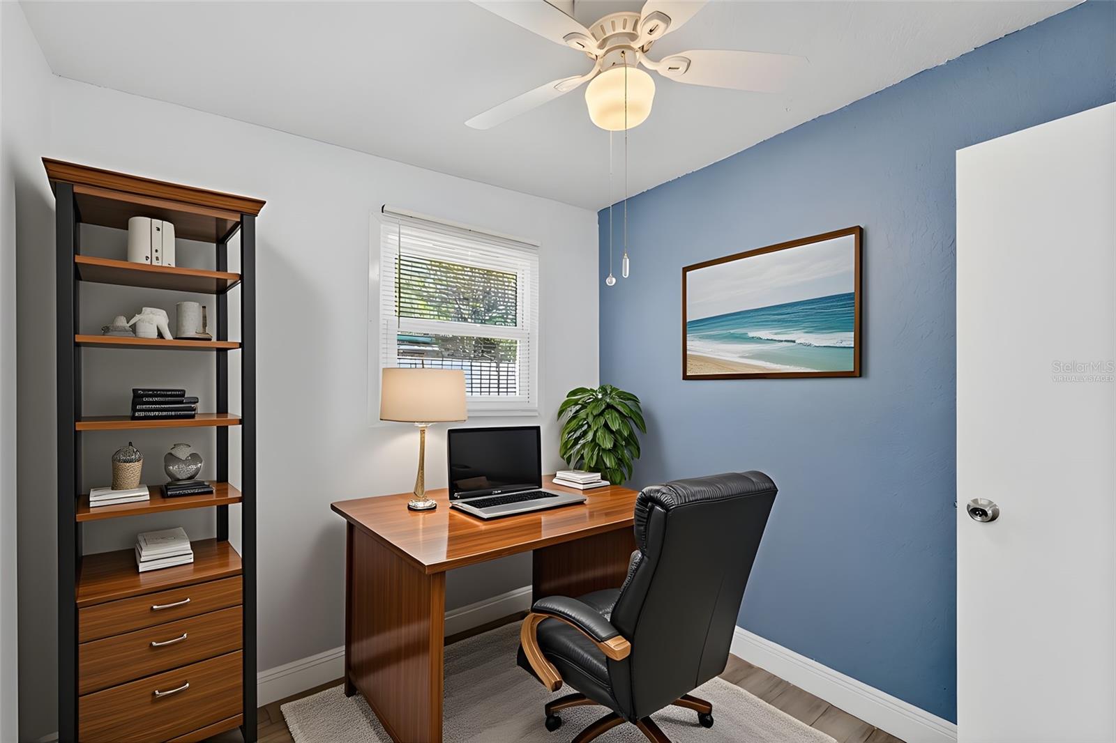 Image 25 of 42 For 10353 110th Avenue