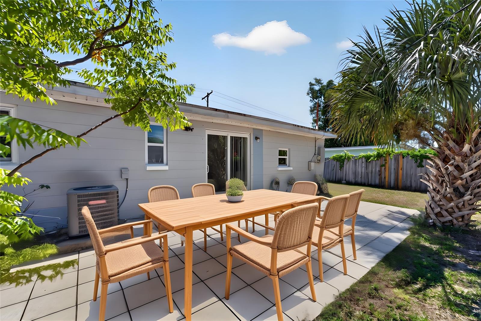 Image 30 of 42 For 10353 110th Avenue