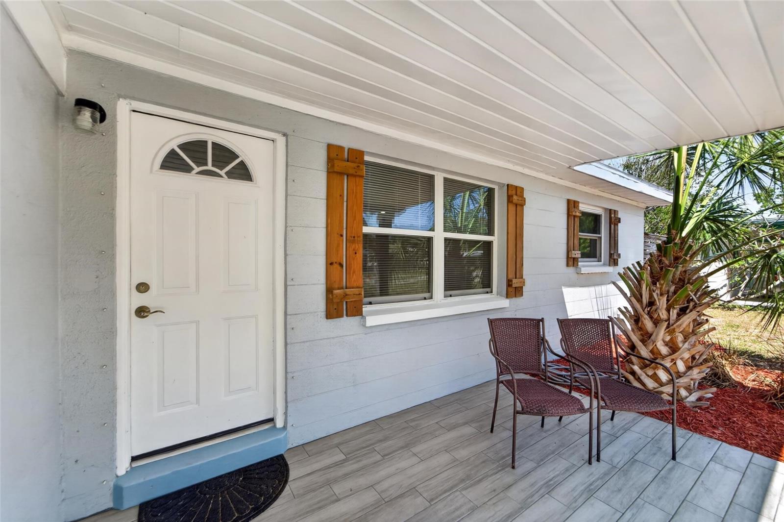 Image 6 of 42 For 10353 110th Avenue