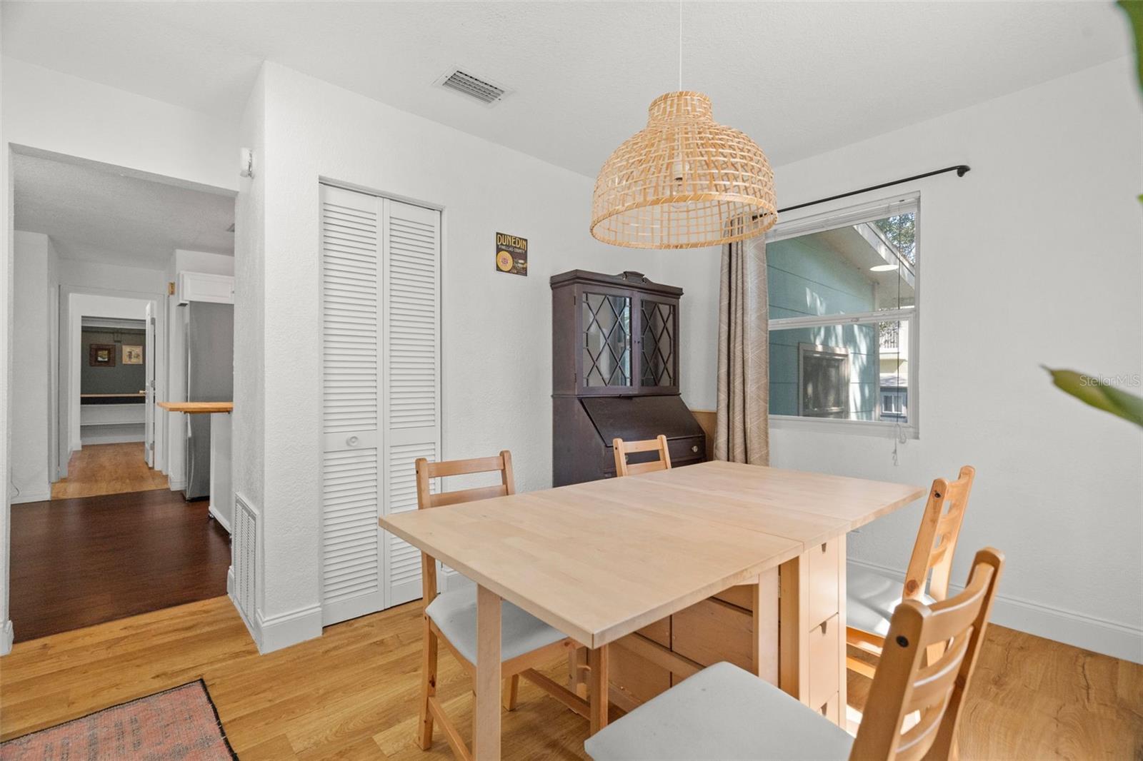 Image 15 of 45 For 548 Bay Street