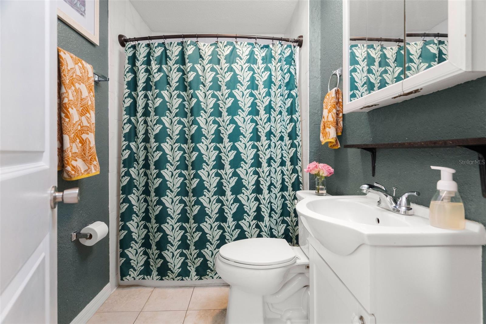 Image 19 of 45 For 548 Bay Street