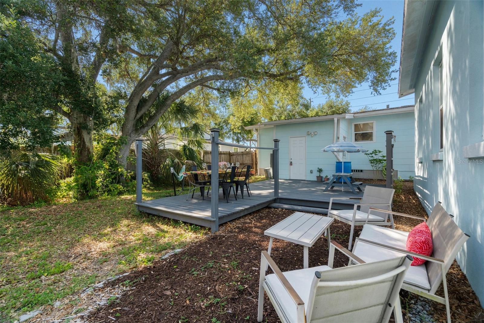 Image 28 of 45 For 548 Bay Street