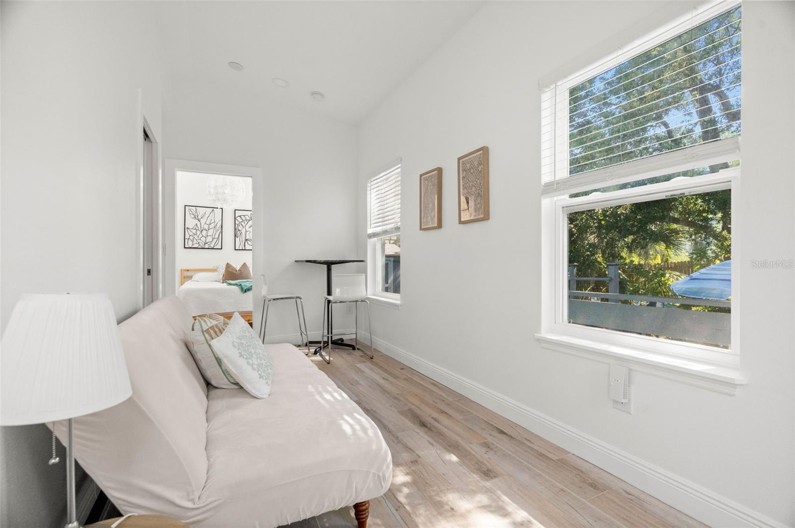 Image 35 of 45 For 548 Bay Street