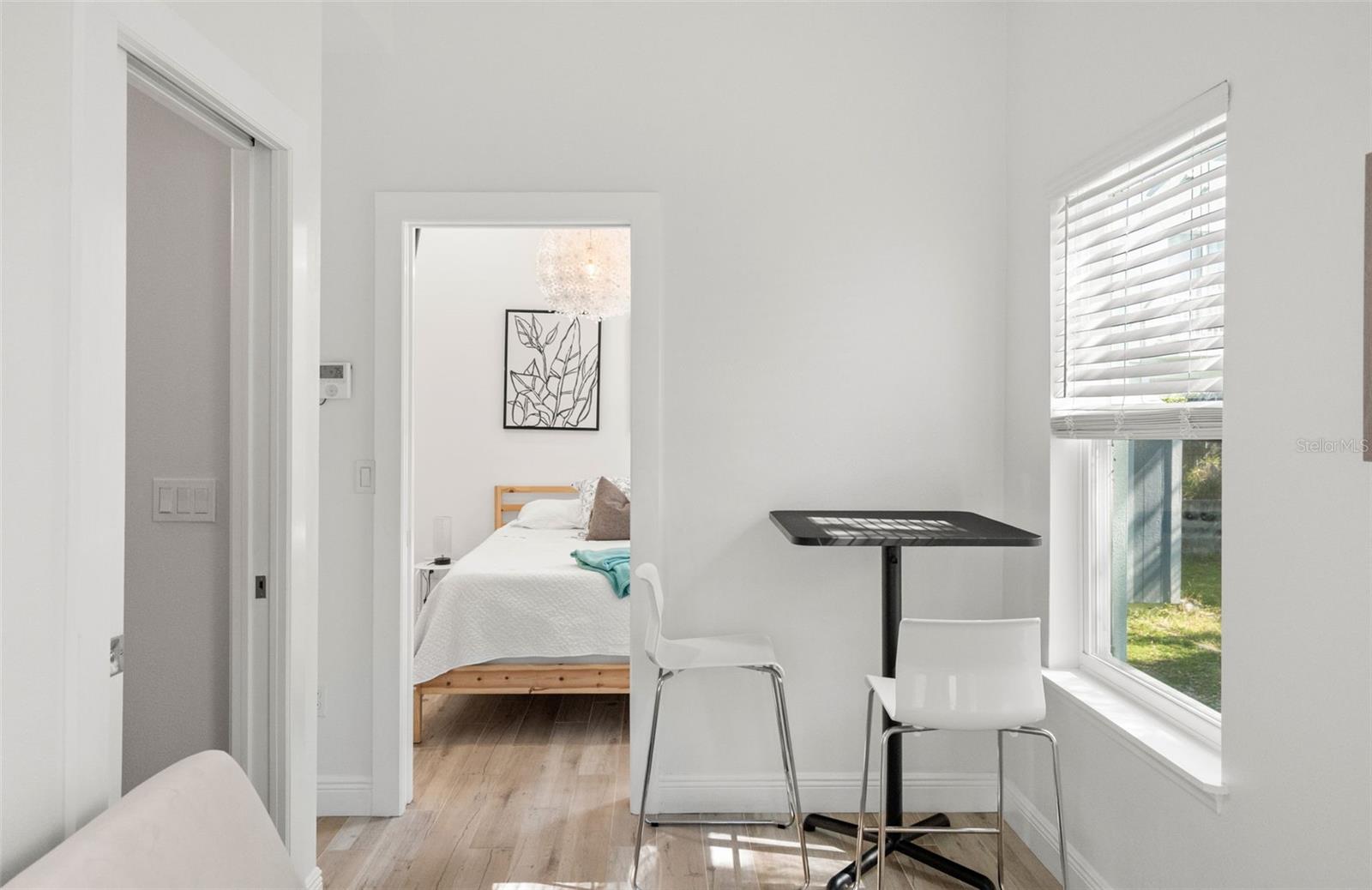 Image 36 of 45 For 548 Bay Street