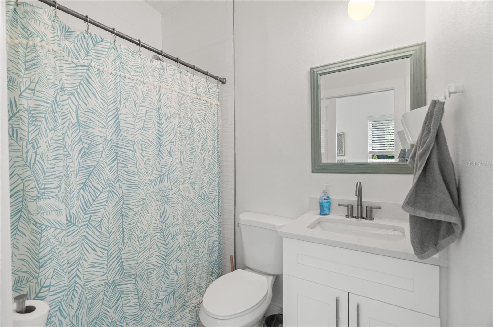 Image 42 of 45 For 548 Bay Street