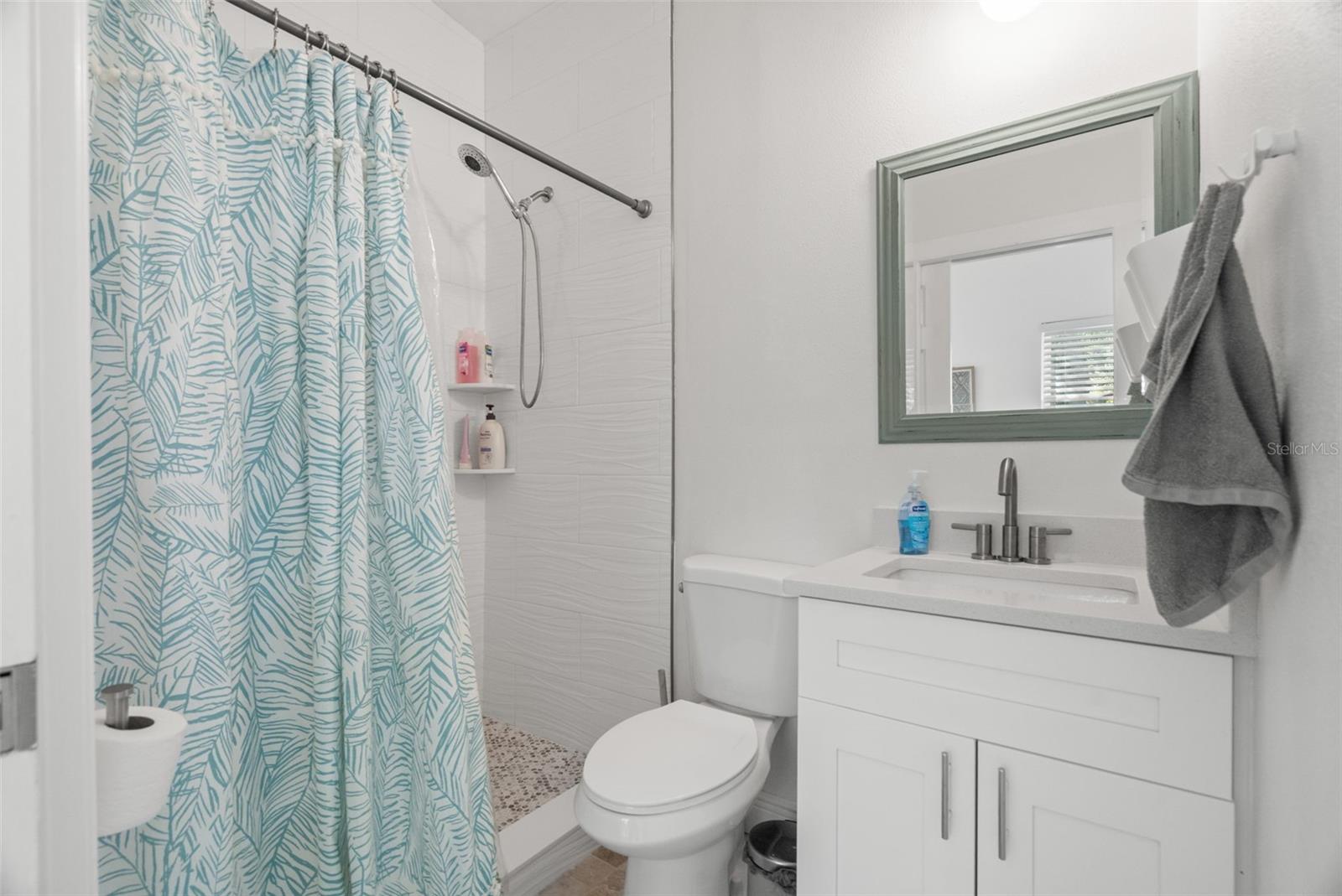 Image 43 of 45 For 548 Bay Street