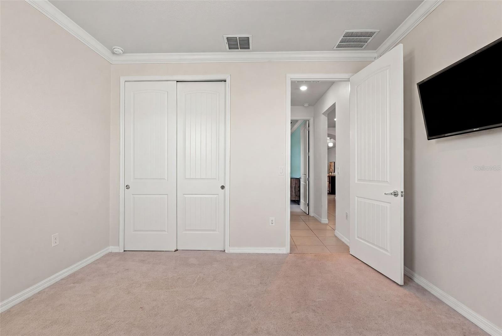 Image 32 of 53 For 9748 Ibis Grove Boulevard