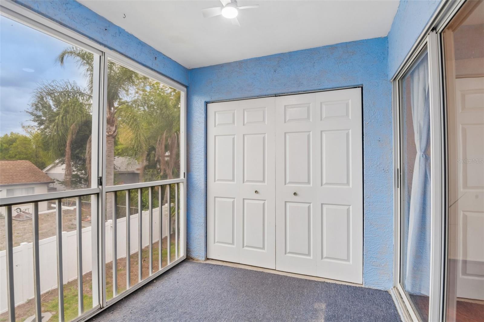 Image 27 of 33 For 7713 Hillside Court 204