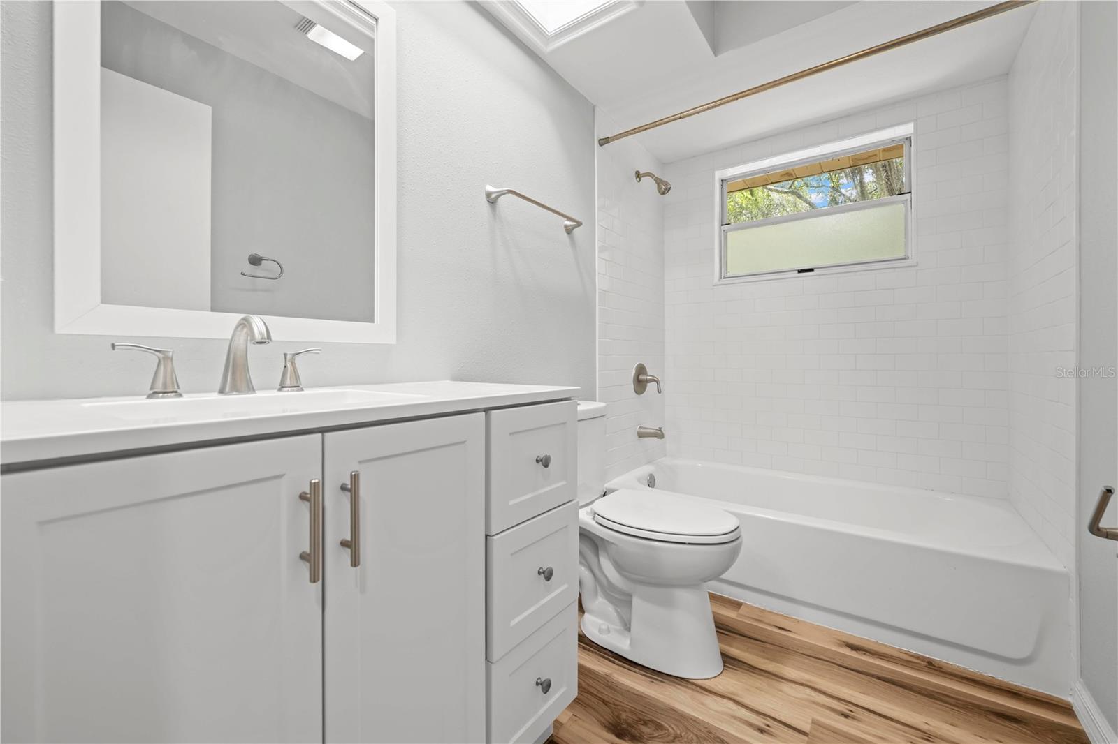 Image 4 of 24 For 2910 Coleman Avenue