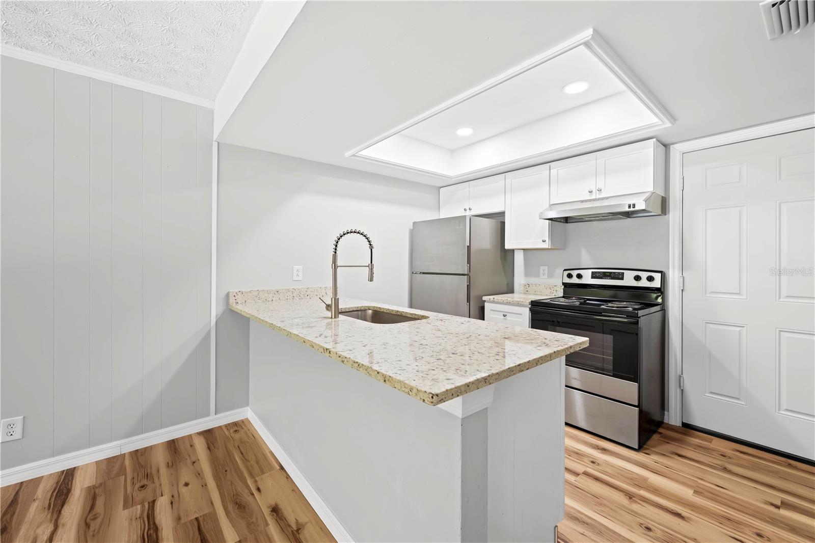 Image 9 of 24 For 2910 Coleman Avenue