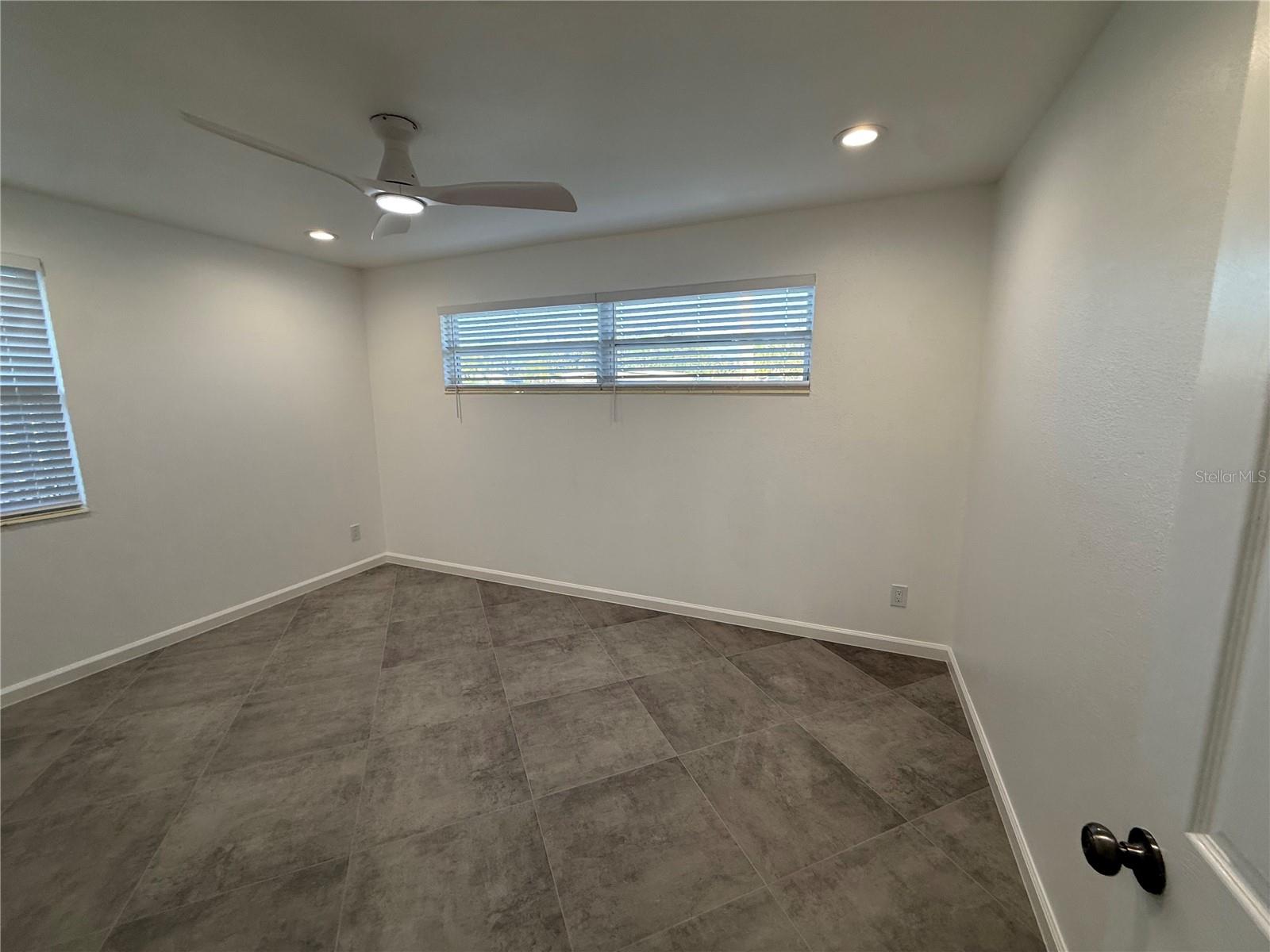 Image 17 of 37 For 15573 Bedford Circle E