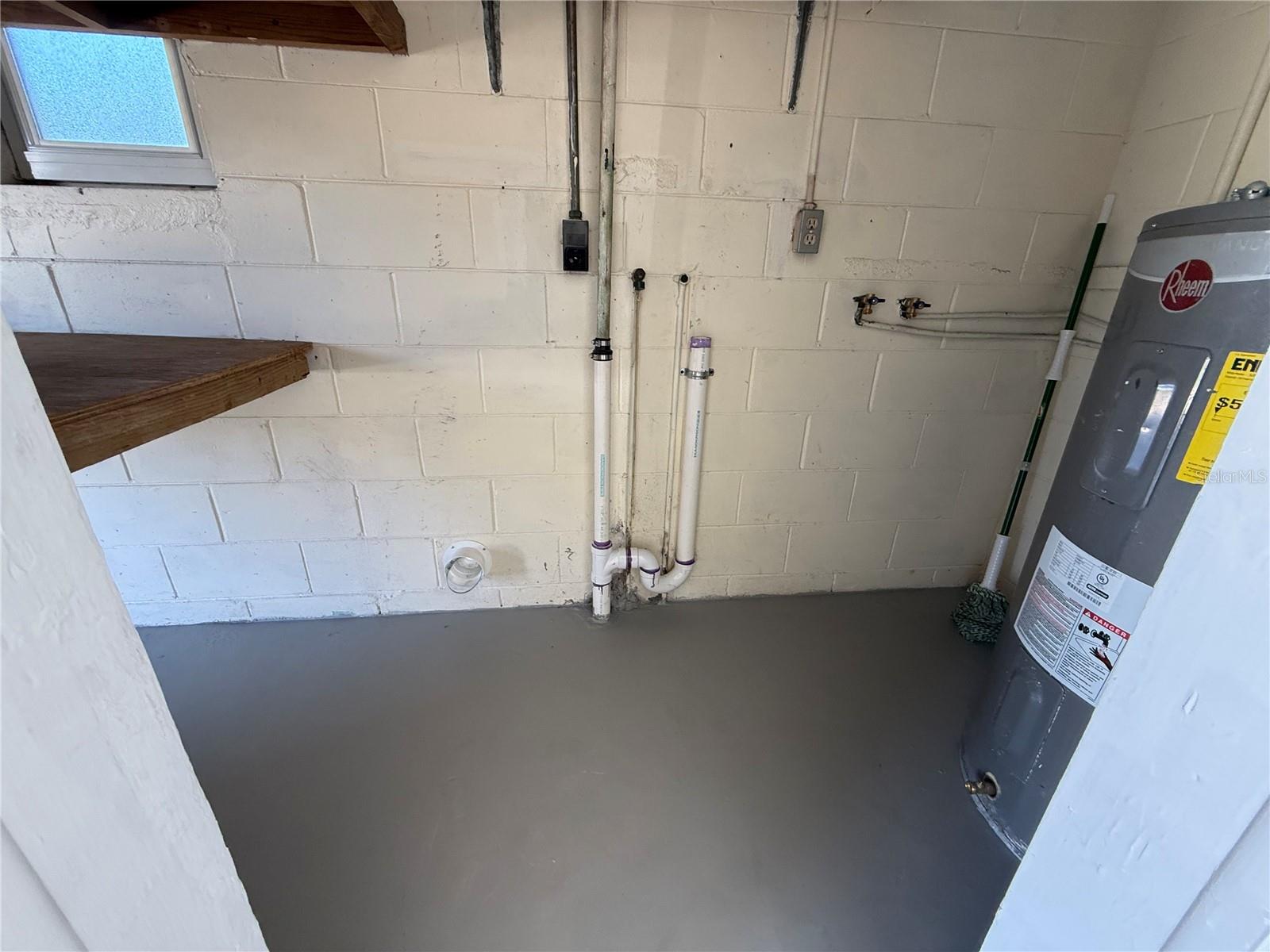 Image 28 of 37 For 15573 Bedford Circle E