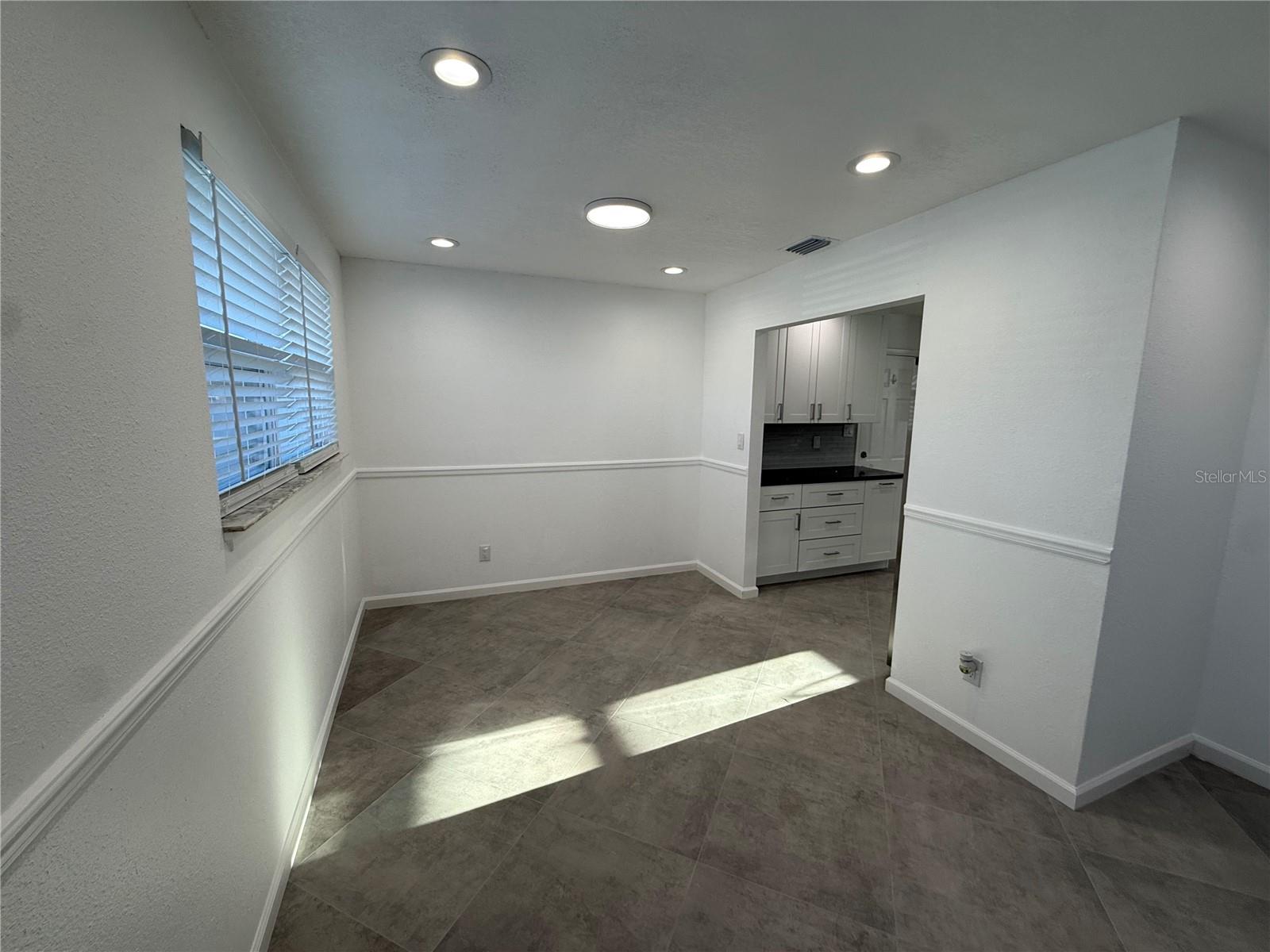 Image 5 of 37 For 15573 Bedford Circle E