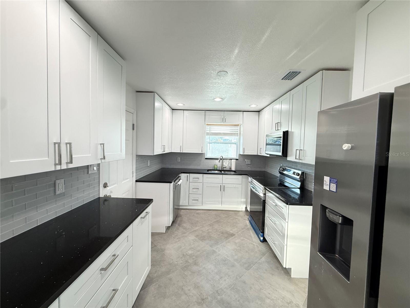 Image 6 of 37 For 15573 Bedford Circle E