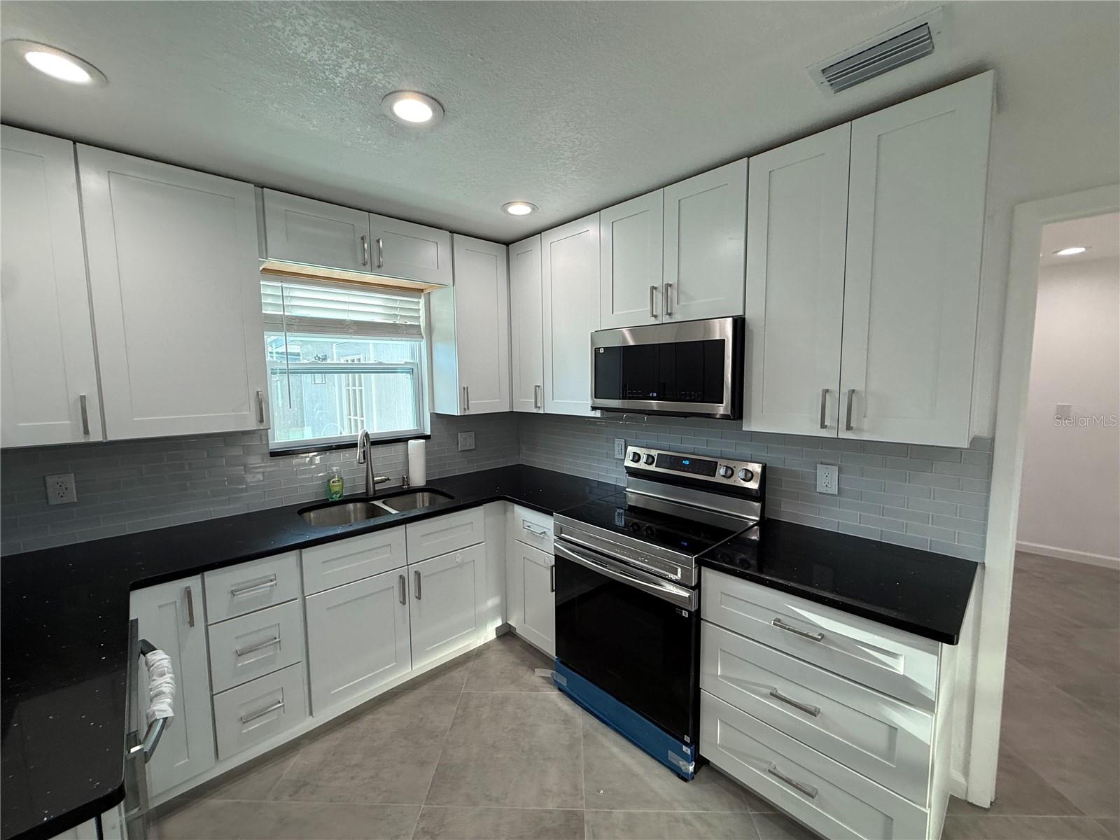 Image 9 of 37 For 15573 Bedford Circle E