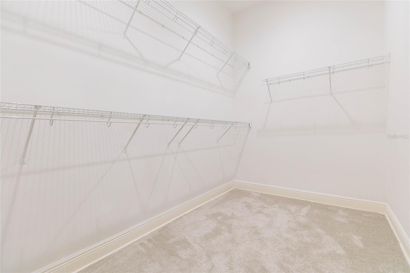 Listing photo id 17 for 114 Davis Boulevard 13