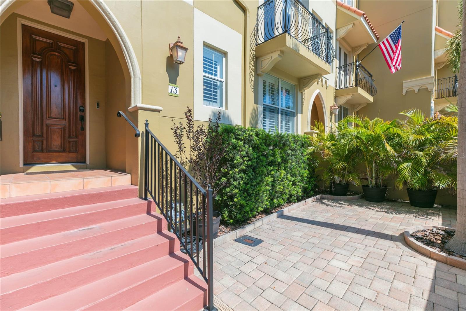 Listing photo id 0 for 114 Davis Boulevard 13