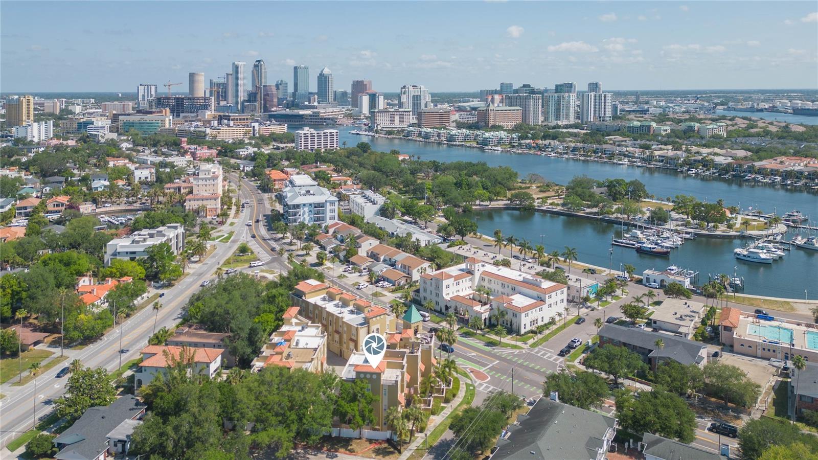 Listing photo id 28 for 114 Davis Boulevard 13