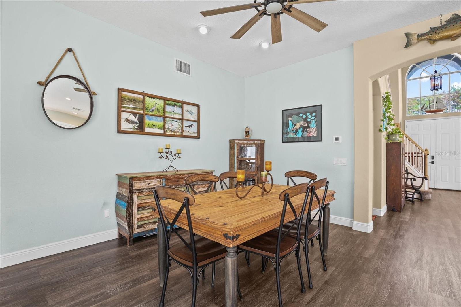 Image 14 of 55 For 460 Denise Street