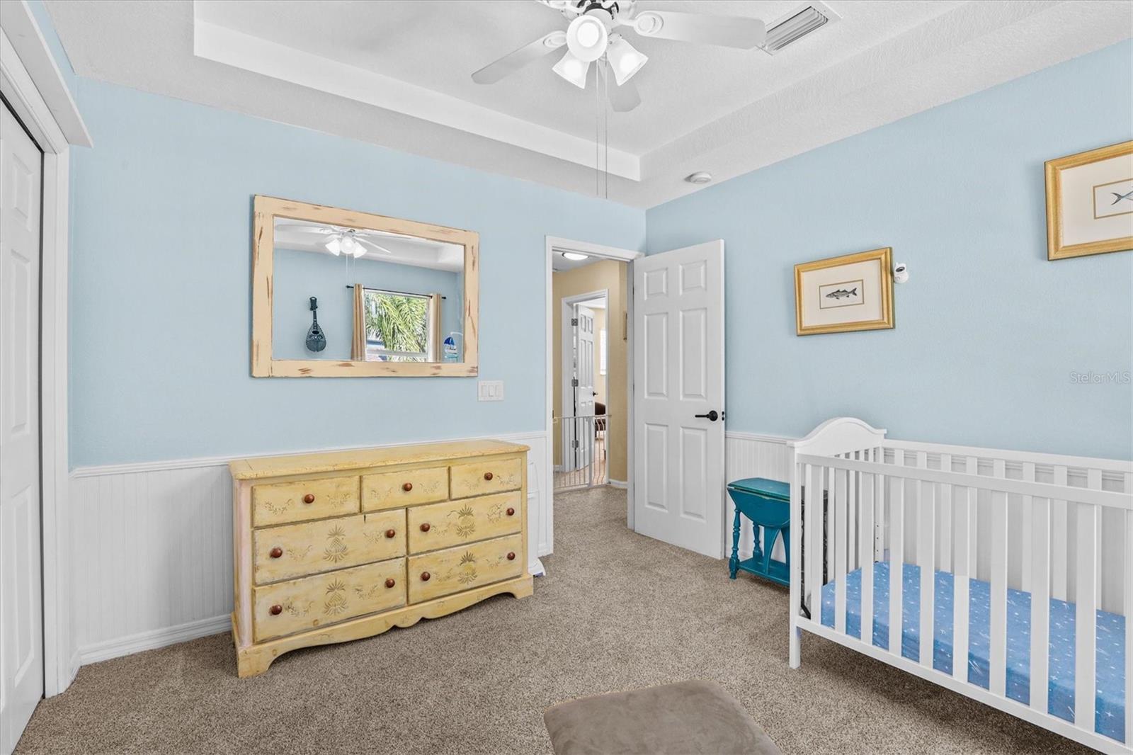 Image 28 of 55 For 460 Denise Street