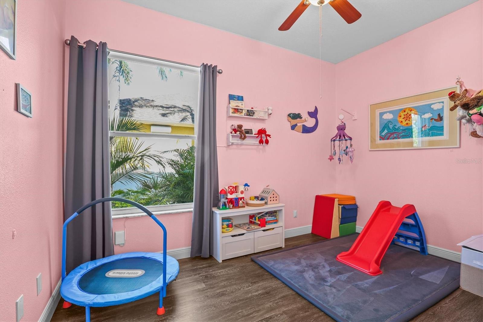 Image 32 of 55 For 460 Denise Street