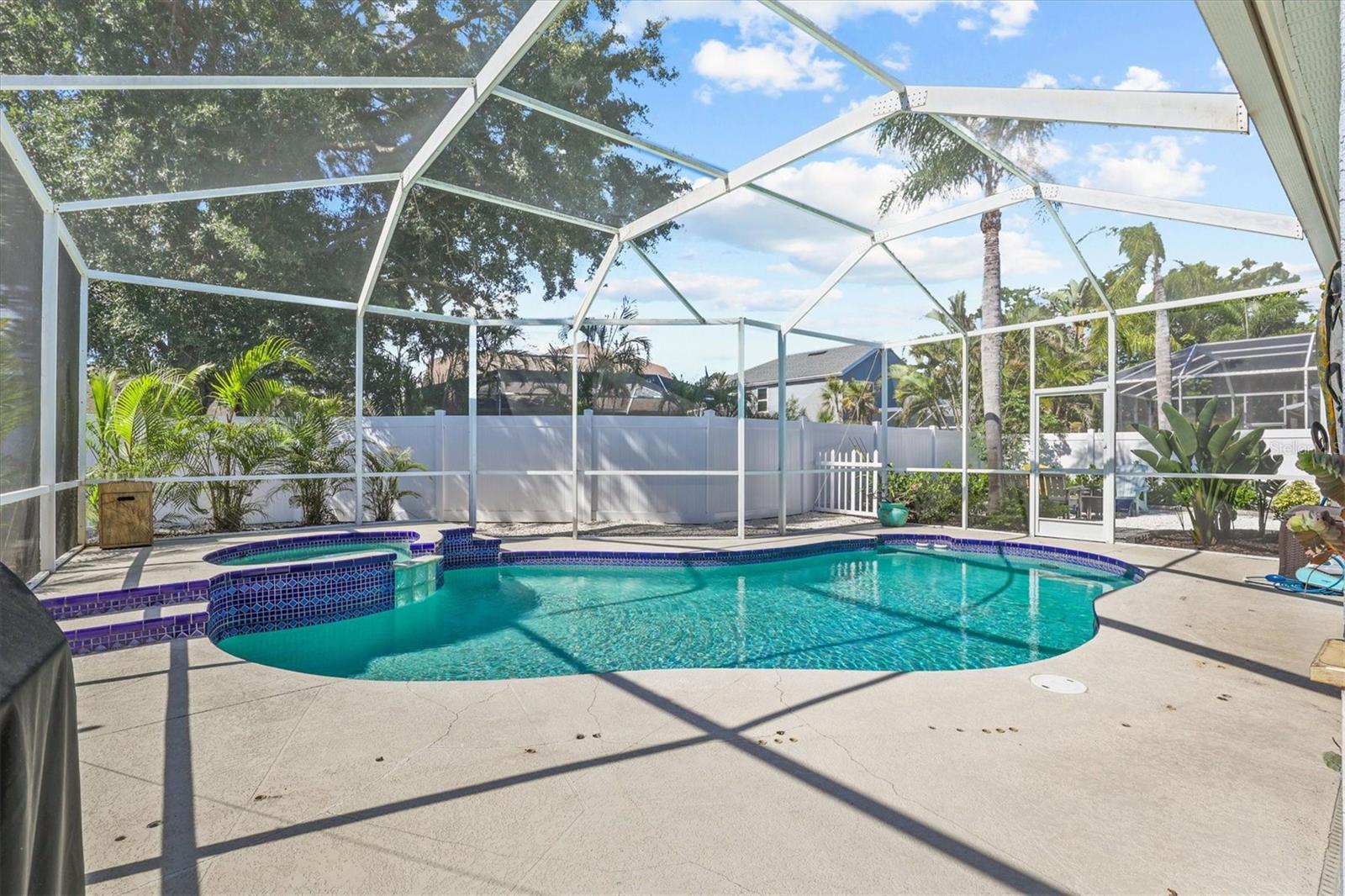 Image 37 of 55 For 460 Denise Street